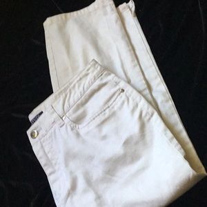 Jones New York Signature Petite White Jeans 2P